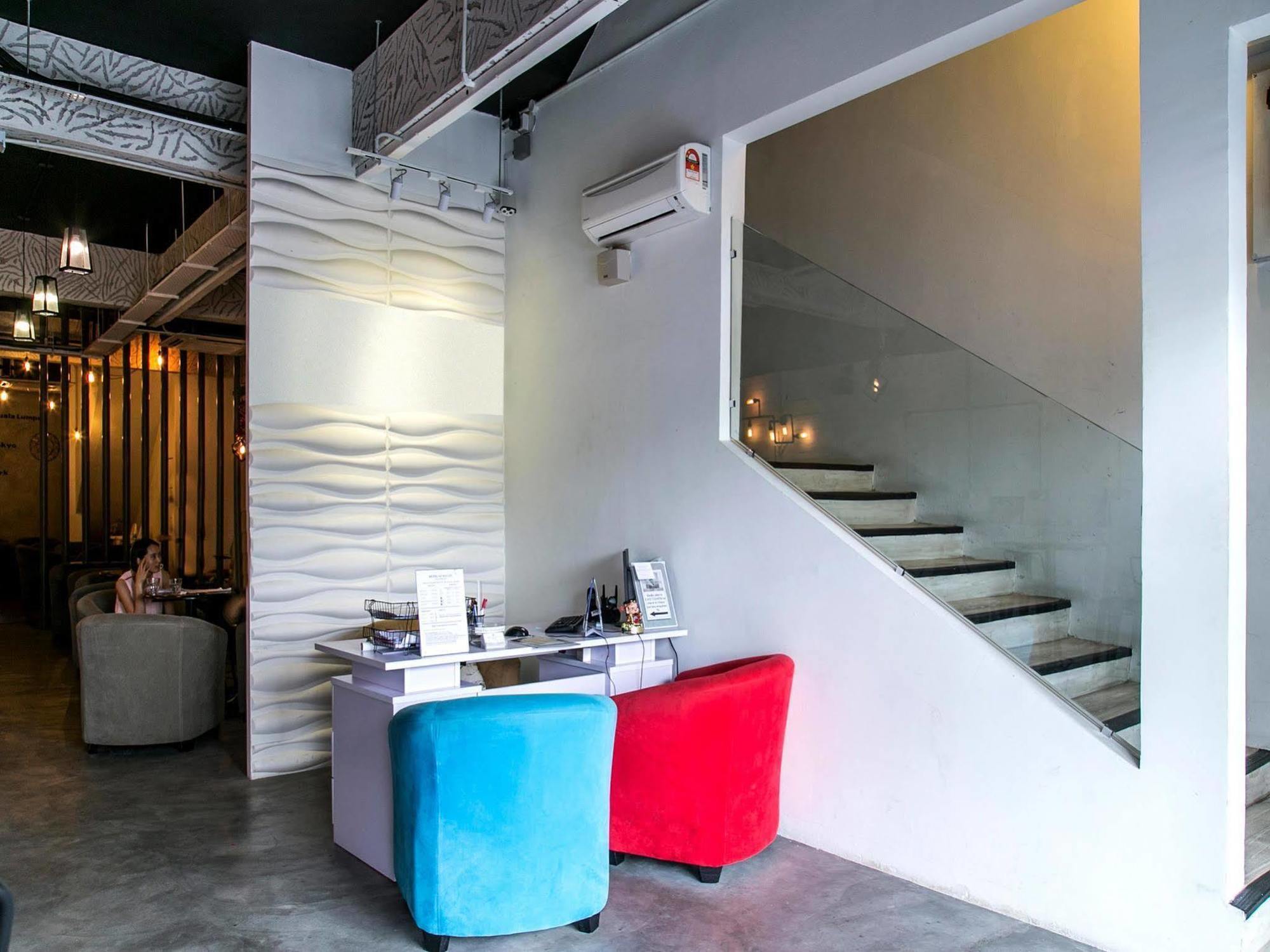Oyo 220 Hotel Sri Maluri كوالالمبور المظهر الخارجي الصورة