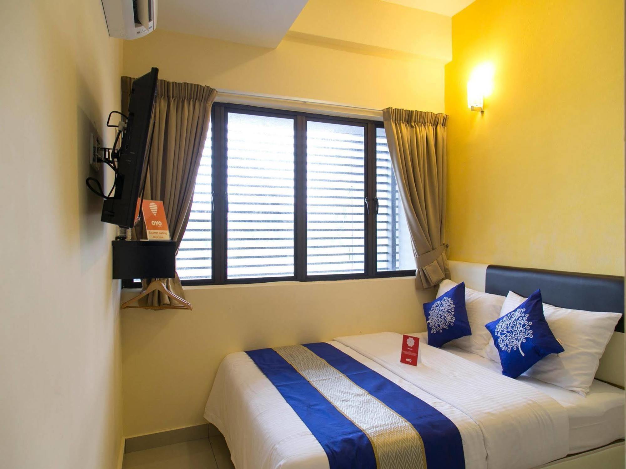Oyo 220 Hotel Sri Maluri كوالالمبور المظهر الخارجي الصورة