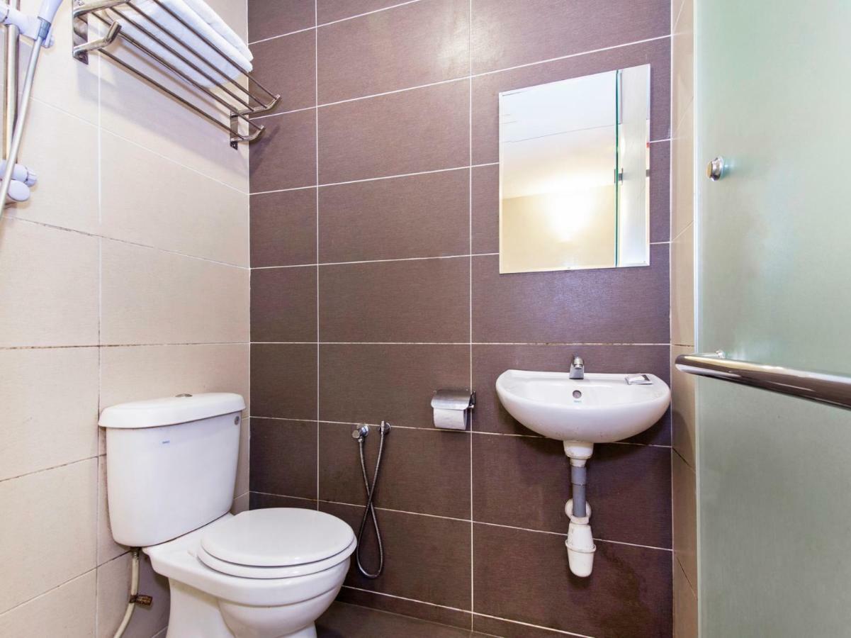 Oyo 220 Hotel Sri Maluri كوالالمبور المظهر الخارجي الصورة