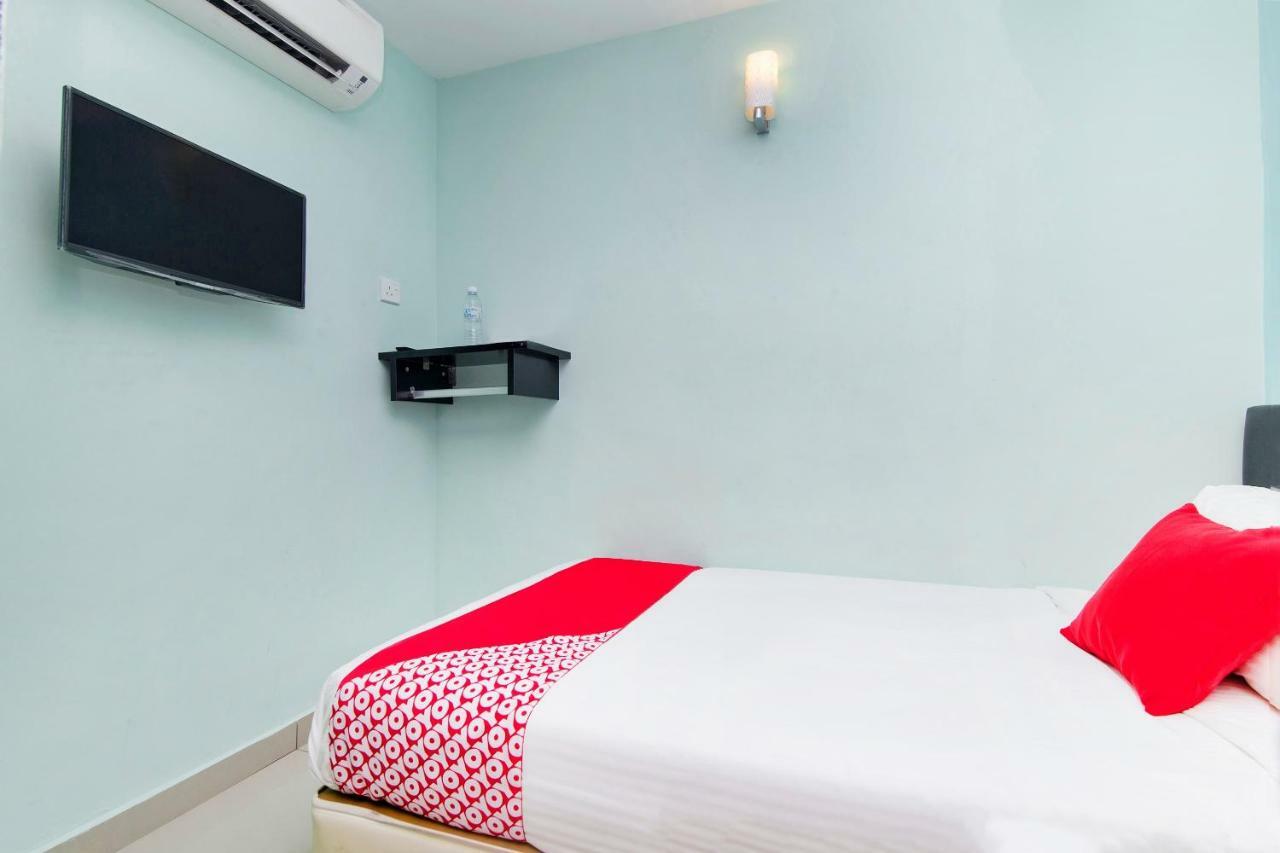 Oyo 220 Hotel Sri Maluri كوالالمبور المظهر الخارجي الصورة