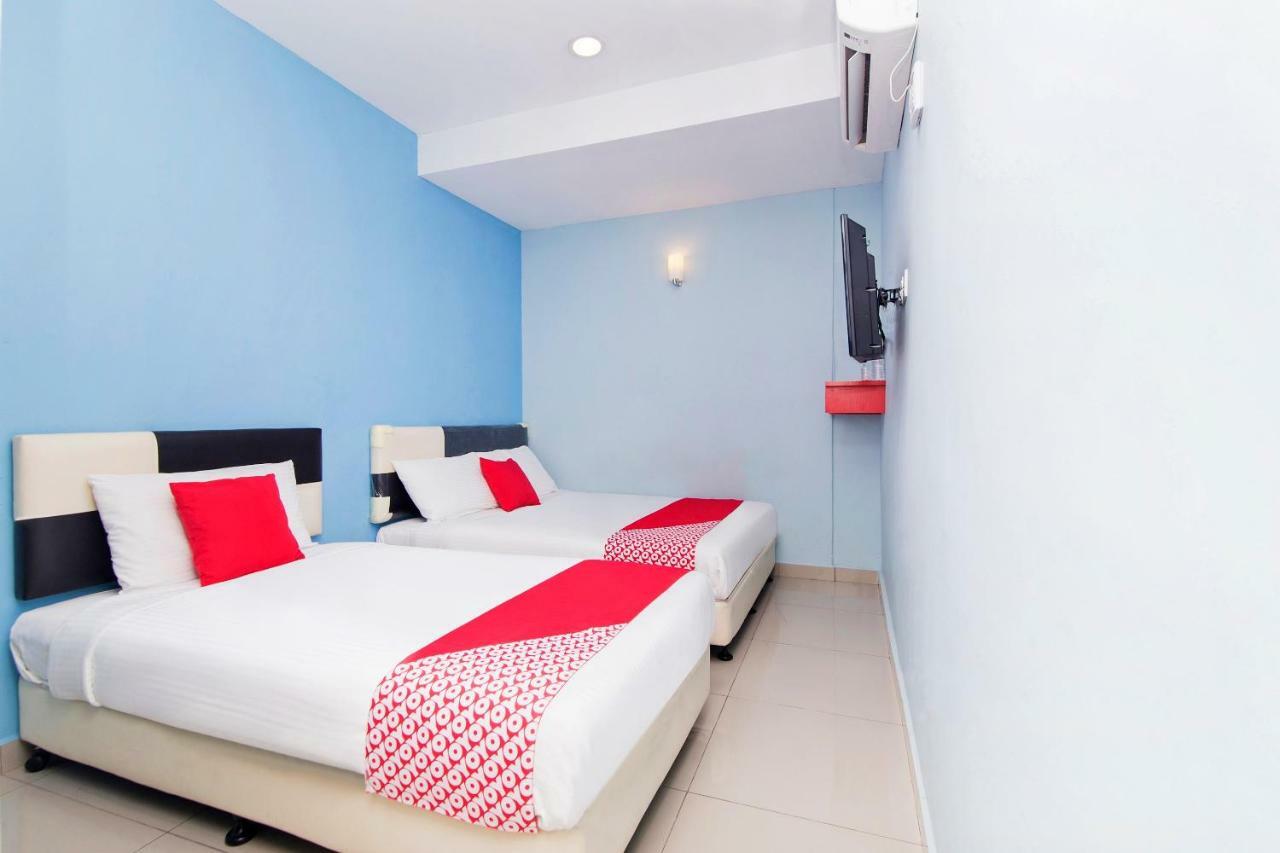 Oyo 220 Hotel Sri Maluri كوالالمبور المظهر الخارجي الصورة