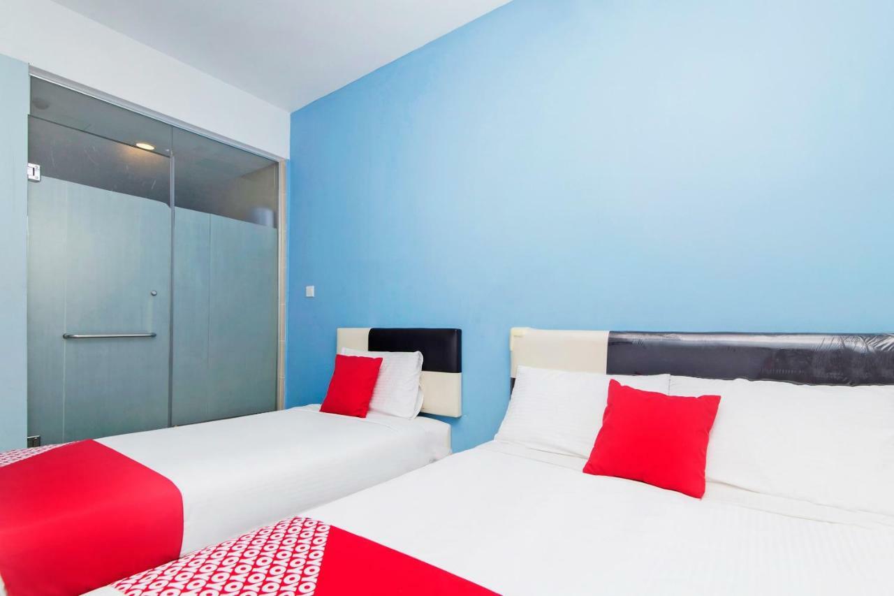 Oyo 220 Hotel Sri Maluri كوالالمبور المظهر الخارجي الصورة