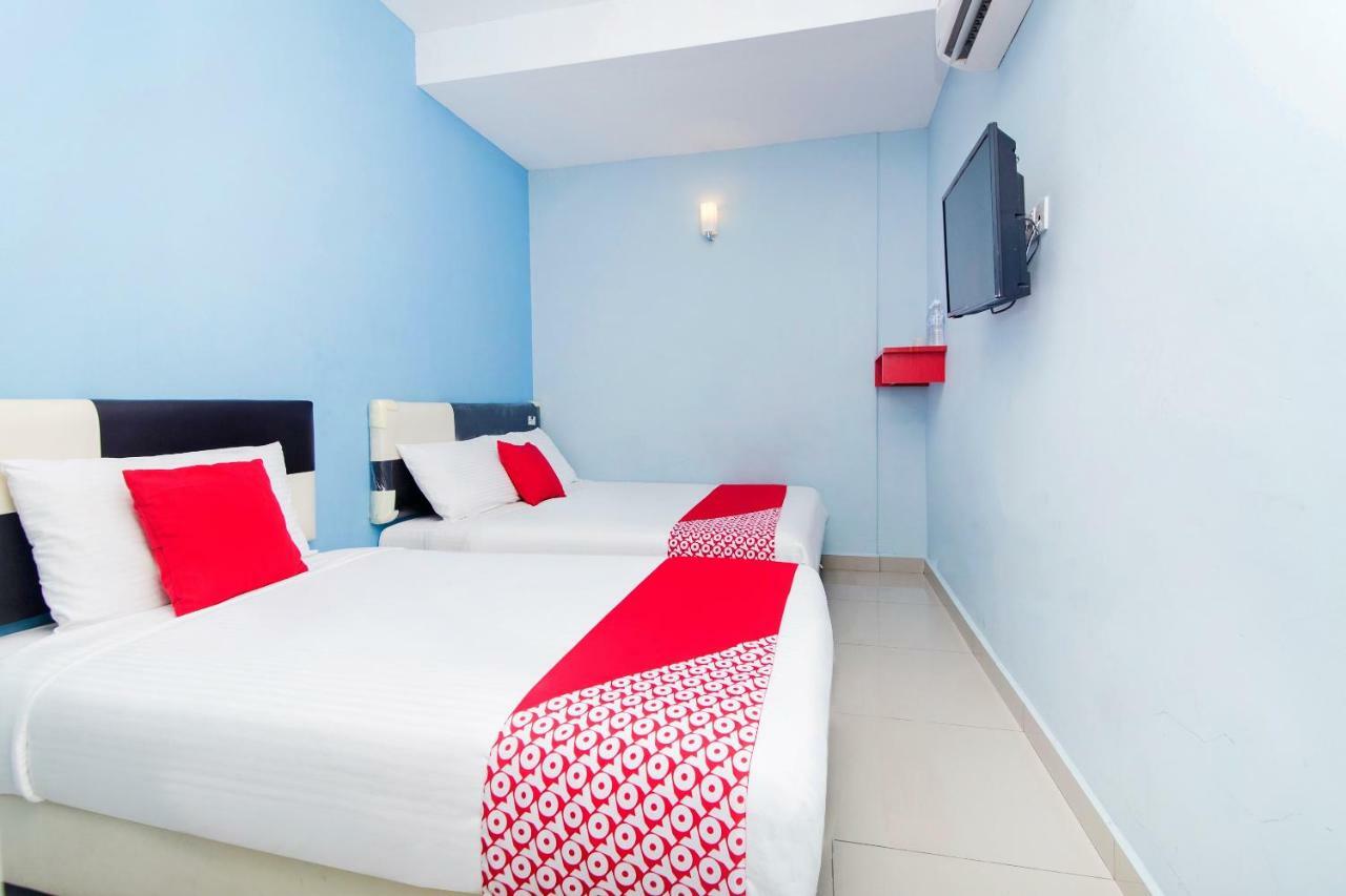 Oyo 220 Hotel Sri Maluri كوالالمبور المظهر الخارجي الصورة