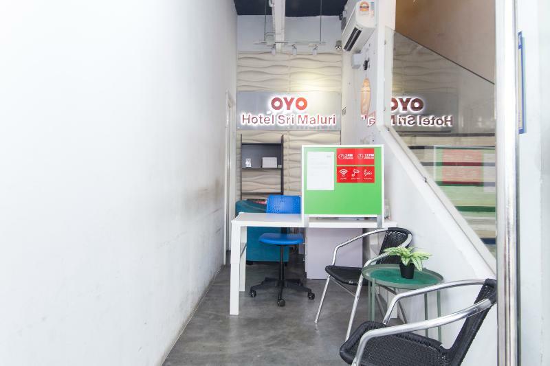 Oyo 220 Hotel Sri Maluri كوالالمبور المظهر الخارجي الصورة