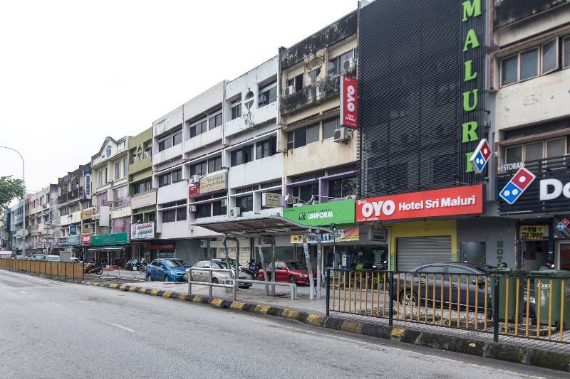 Oyo 220 Hotel Sri Maluri كوالالمبور المظهر الخارجي الصورة