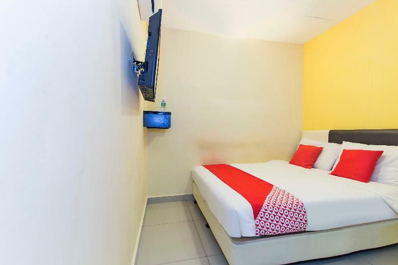 Oyo 220 Hotel Sri Maluri كوالالمبور المظهر الخارجي الصورة